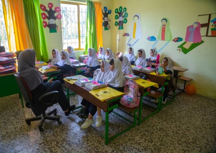 پیش دبستانی و دبستان دخترانه حکمت